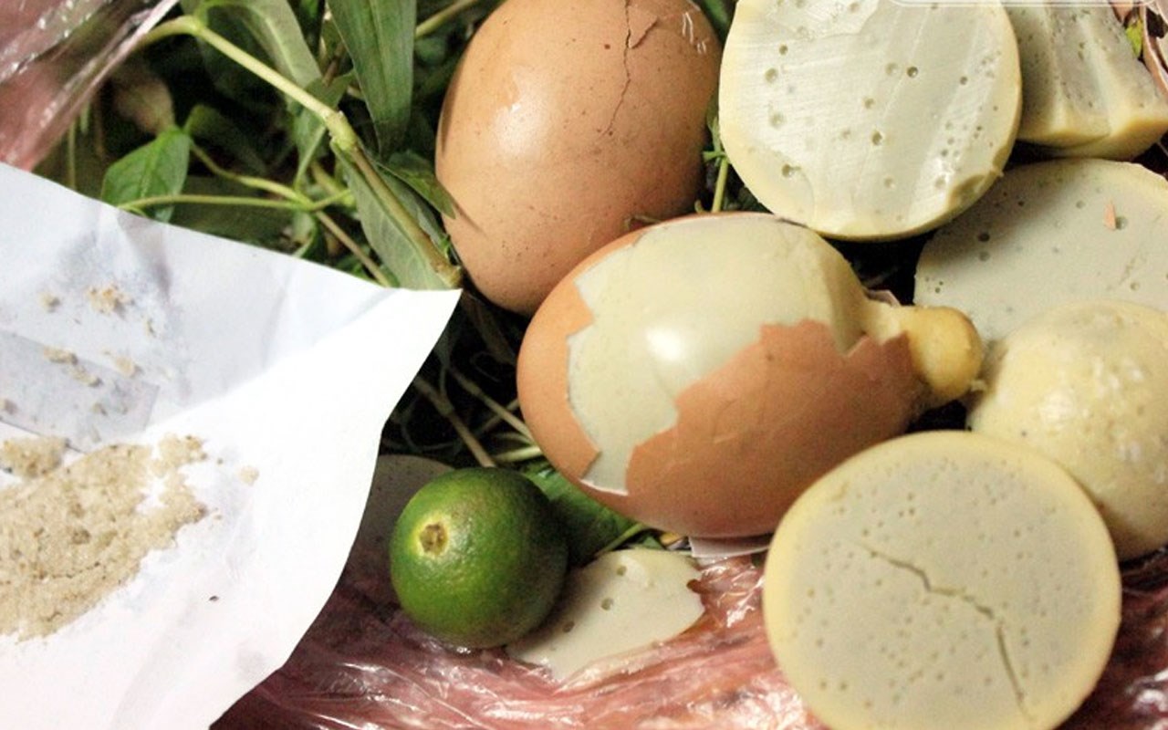 Cách làm trứng gà nướng thái lan  